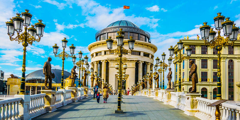 Kosovalı Büyük Balkanlar Turu AJet ile Extra Turlar ve Akşam Yemekleri Dahil SKP-SJJ