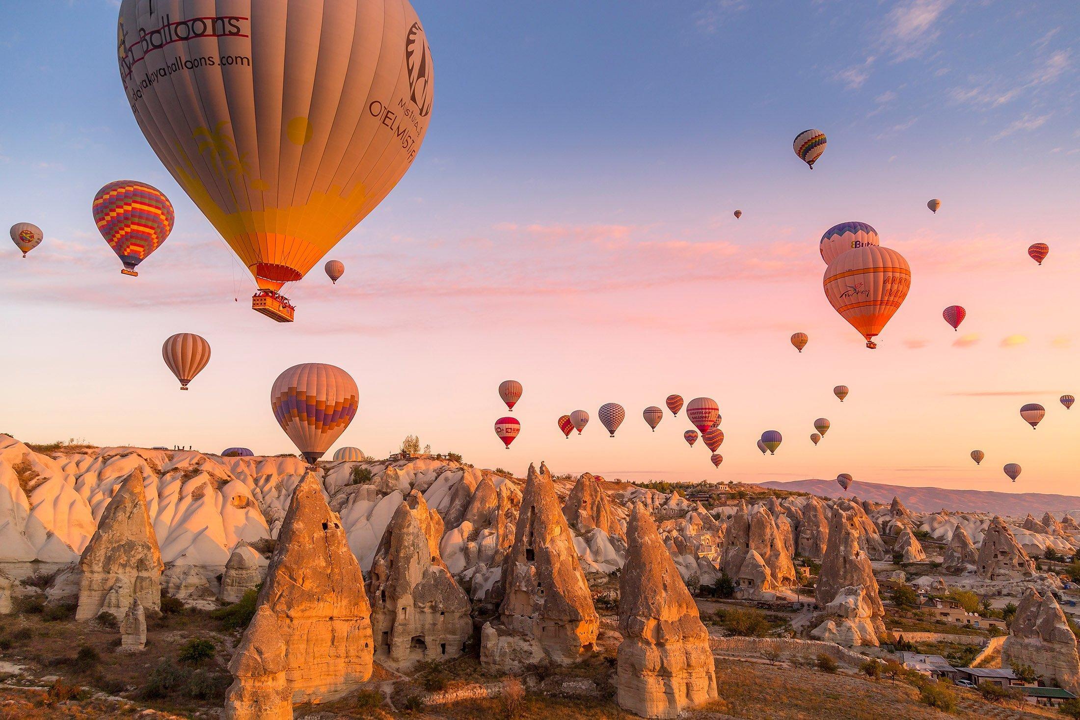 Kapadokya Turları: Peri Bacalarından Balonlara Masalsı Bir Anadolu Yolculuğu