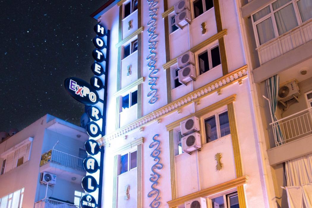 Expo Royal Hotel