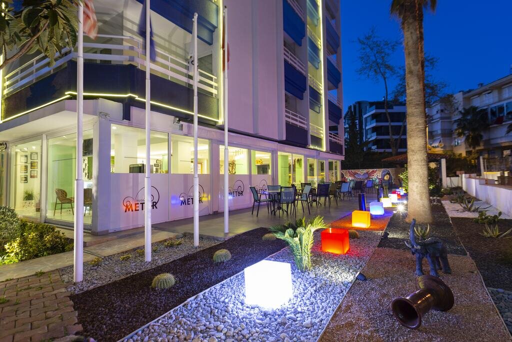 Mene City Hotel