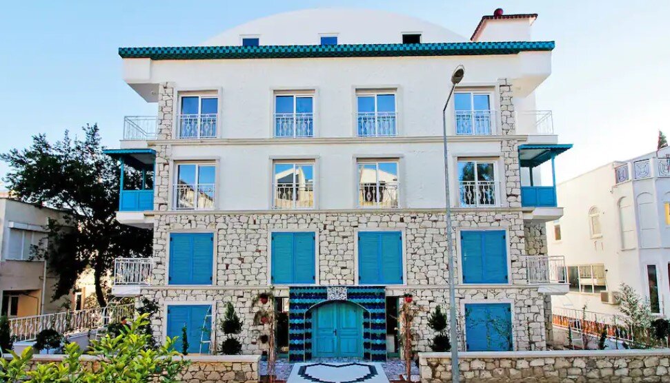 Dam Hotel Lara