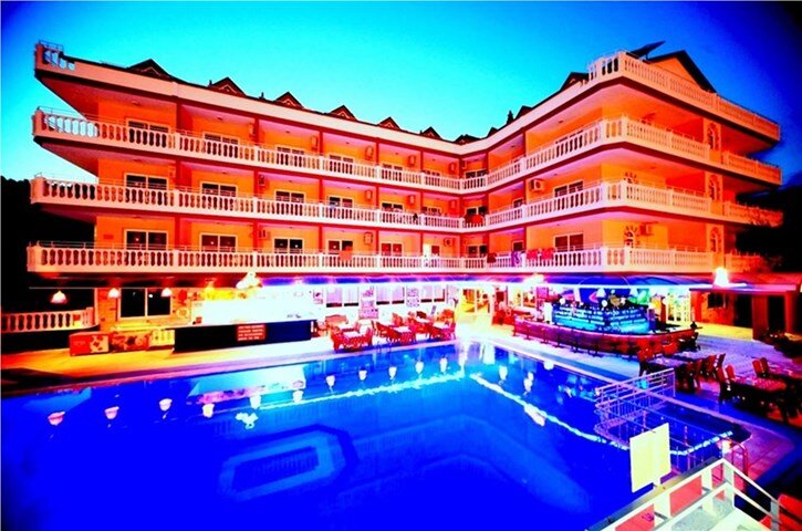Mustis Royal Plaza Hotel