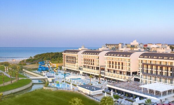 Diamond De Luxe Hotel Resort & Spa