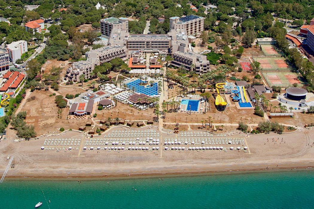 Crystal Tat Beach Golf Resort & Spa
