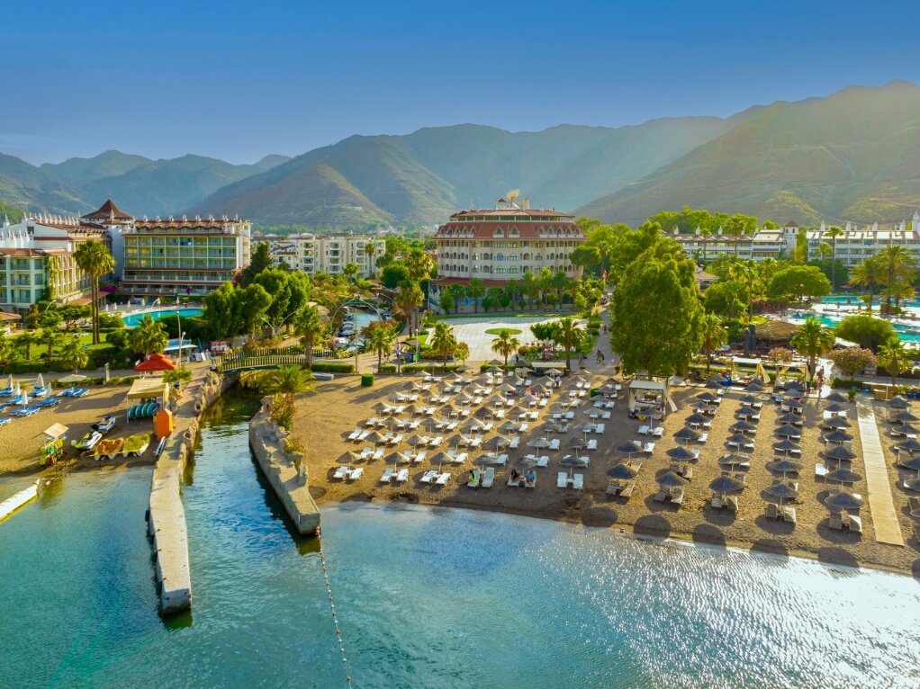 Fortuna Beach Hotel