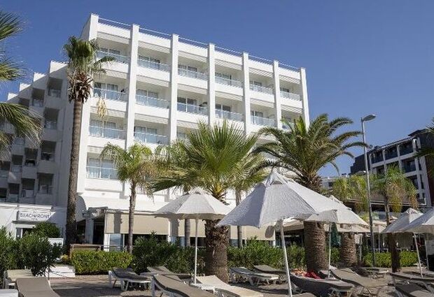 The Beachfront Hotel (+16)
