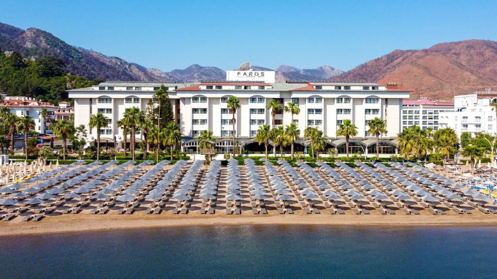 Faros Premium Beach Hotel +16