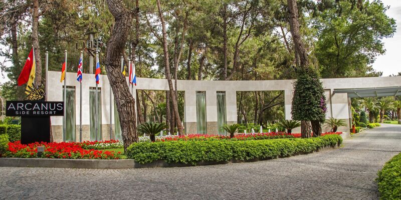 Arcanus Side Resort