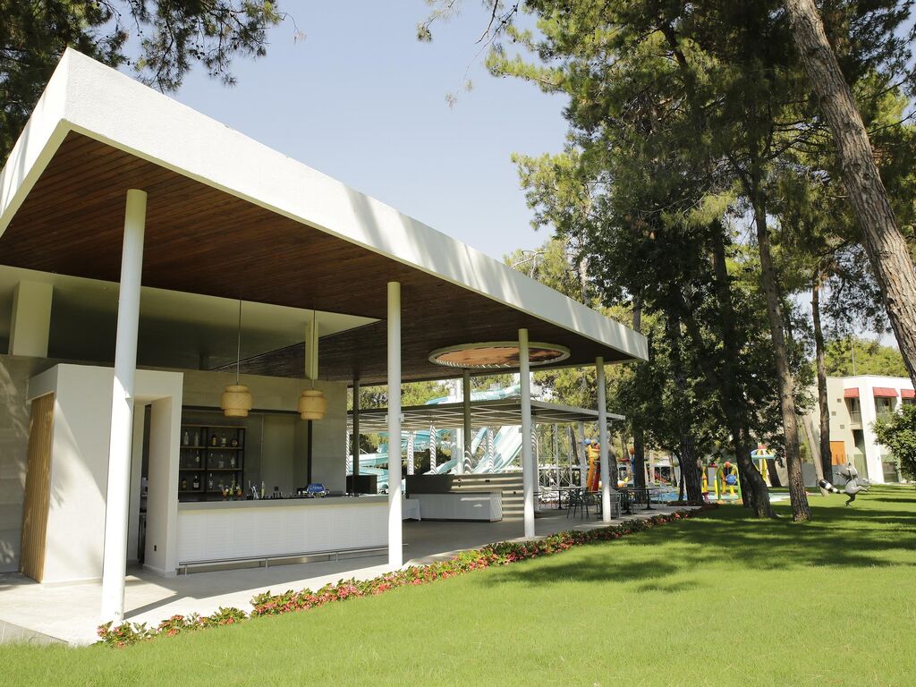 Arcanus Side Resort