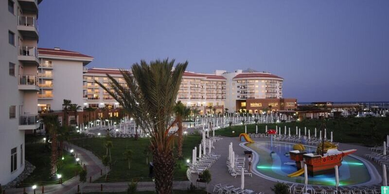 Sea World Resort & Spa