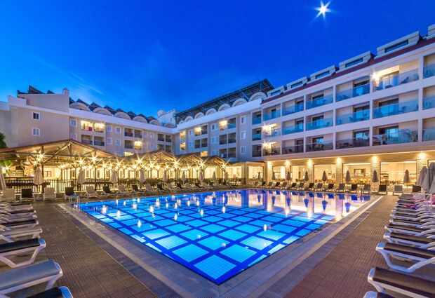 Julian Club Hotel