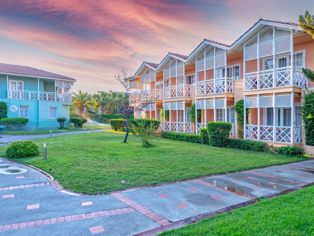 Euphoria Palm Beach Resort