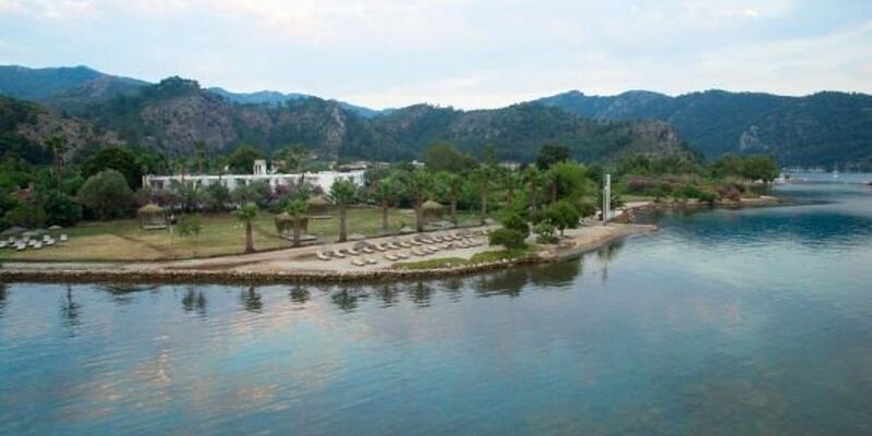 Chillos Beach