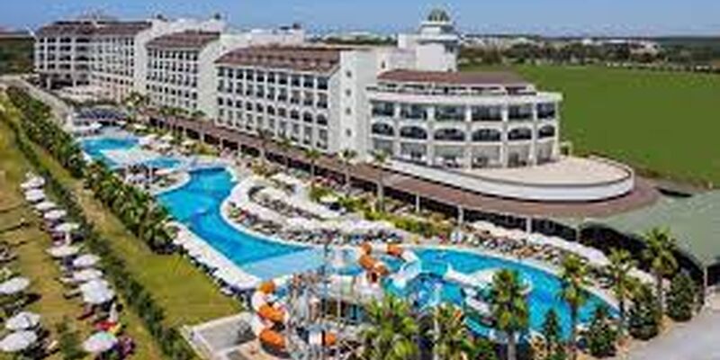 Lrs Port River Hotel & Spa