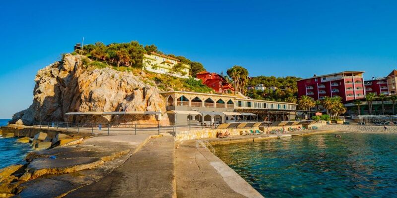 Senza Garden Holiday Club