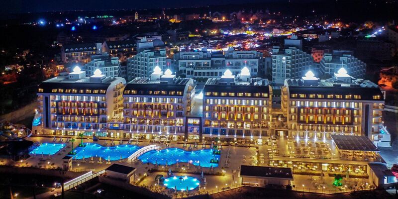 Diamond De Luxe Hotel Resort & Spa