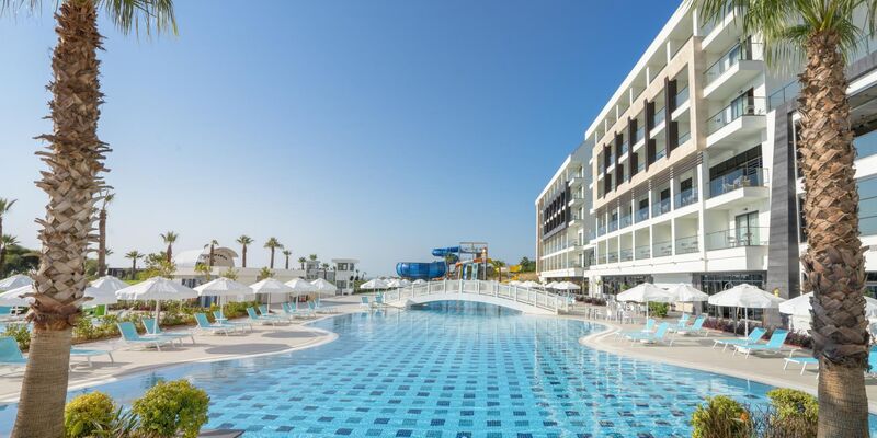 Diamond De Luxe Hotel Resort & Spa