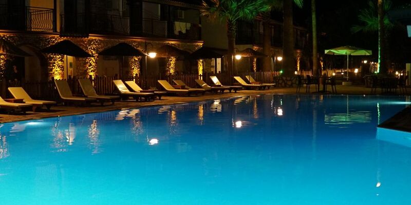 Alados Otel