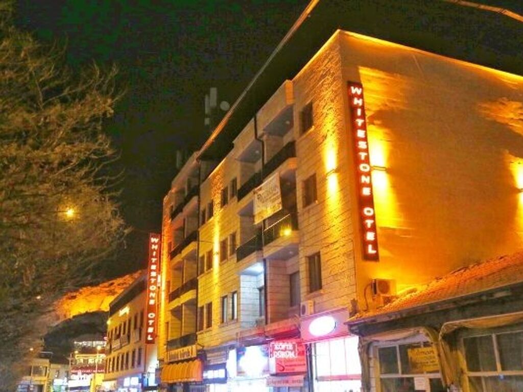 Whitestone Hotel