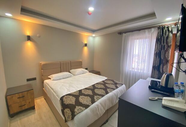 Whitestone Hotel
