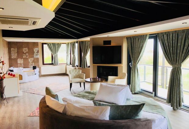 Velena Otel