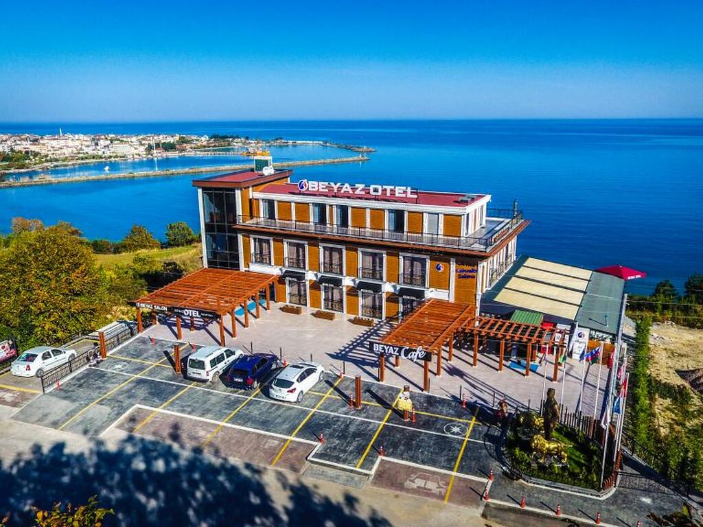 Beyaz Otel Gerze