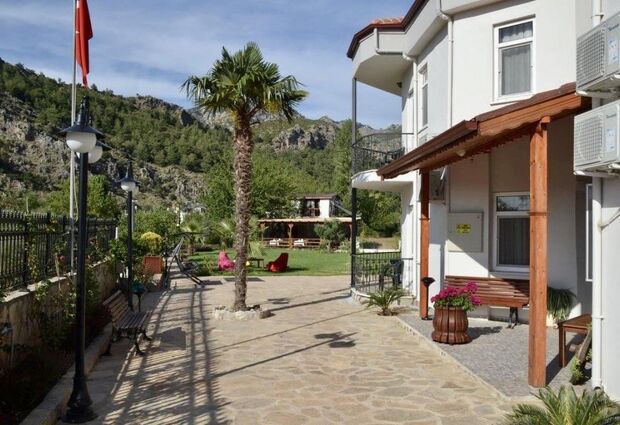 Bybassios Hotel