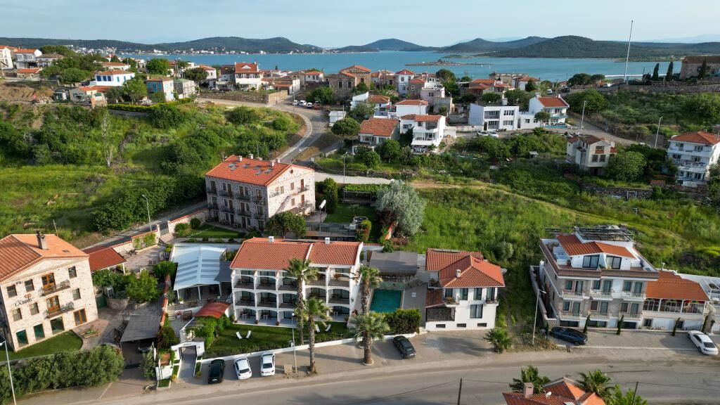 Cunda House Küçük Otel