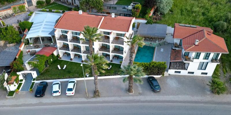 Cunda House Küçük Otel