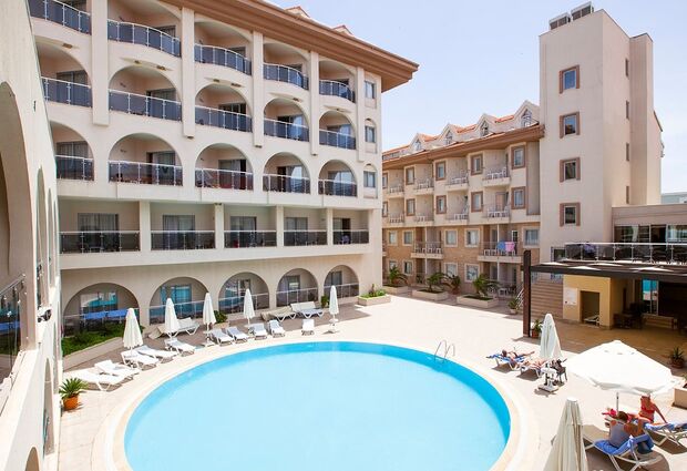 Diamond Beach Hotel & Spa
