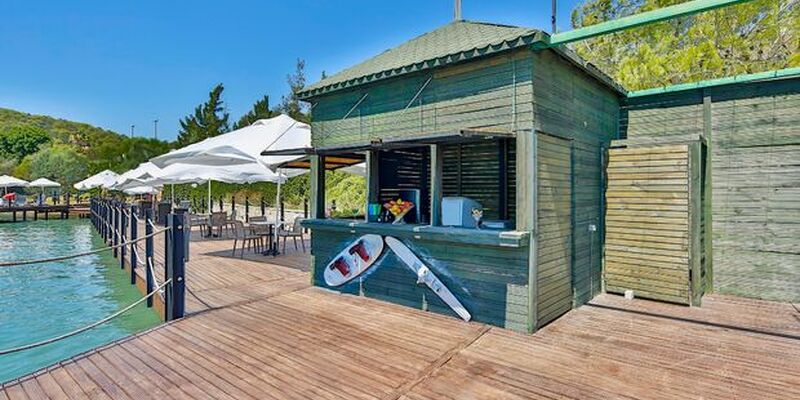 Green Bay Resort & Spa