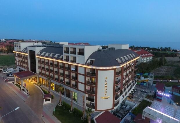 Glamour Resort & Spa