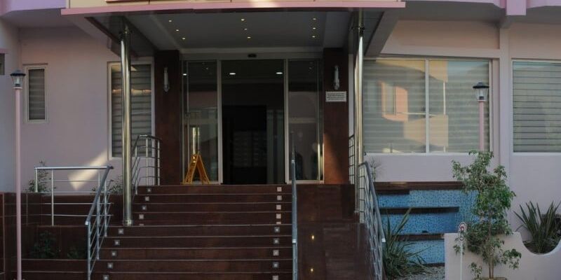 Rosy Hotel