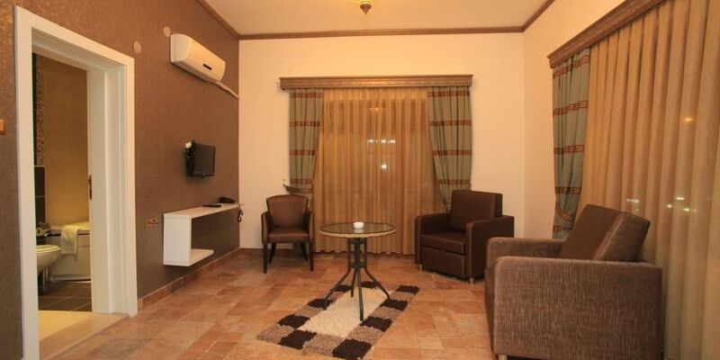 Laledan Hotel