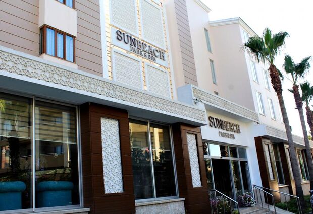 Sun Beach Park Side