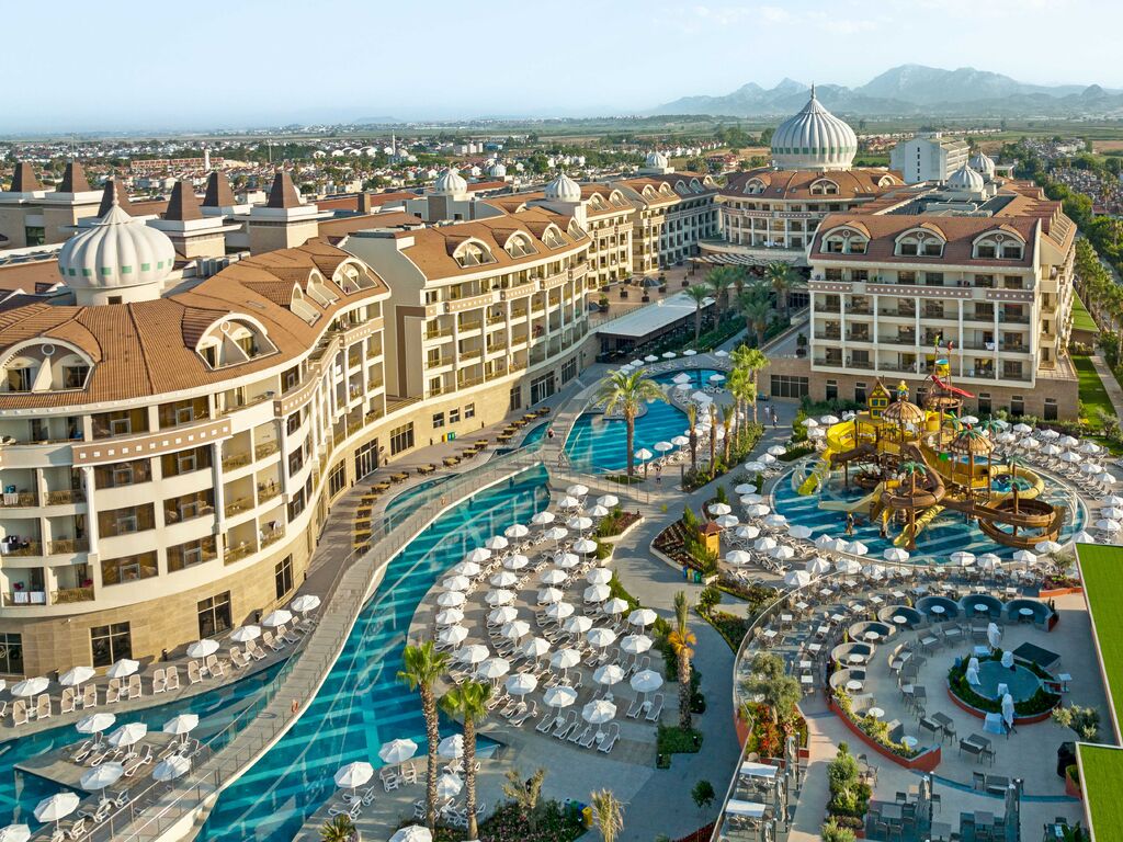 Kirman Belazur Resort & Spa