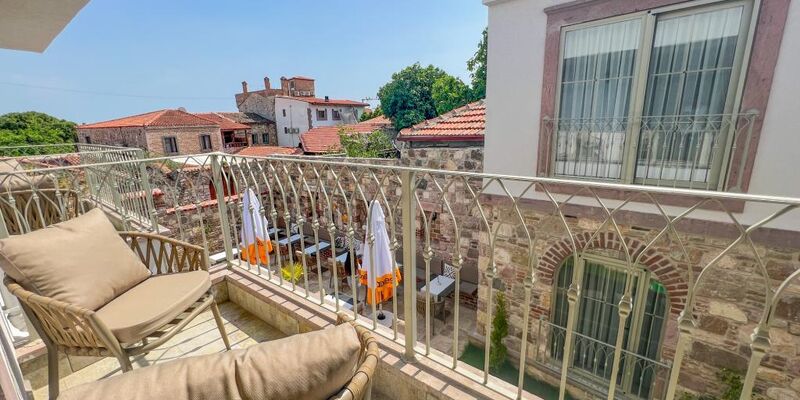 Parla Otel Küçükköy