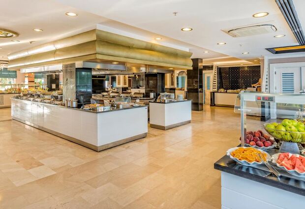Serenis Hotel