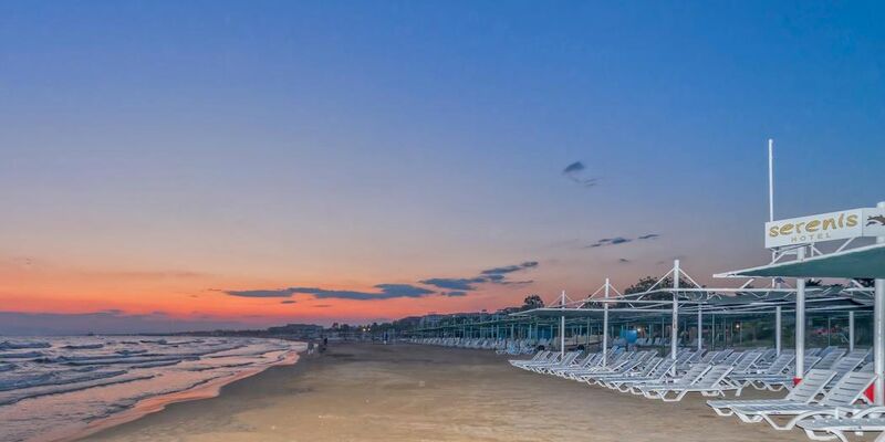 Serenis Hotel