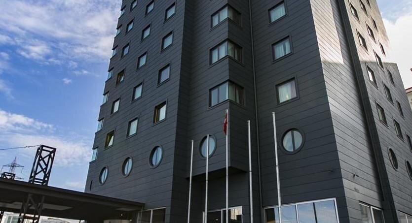 Mayi Hotel