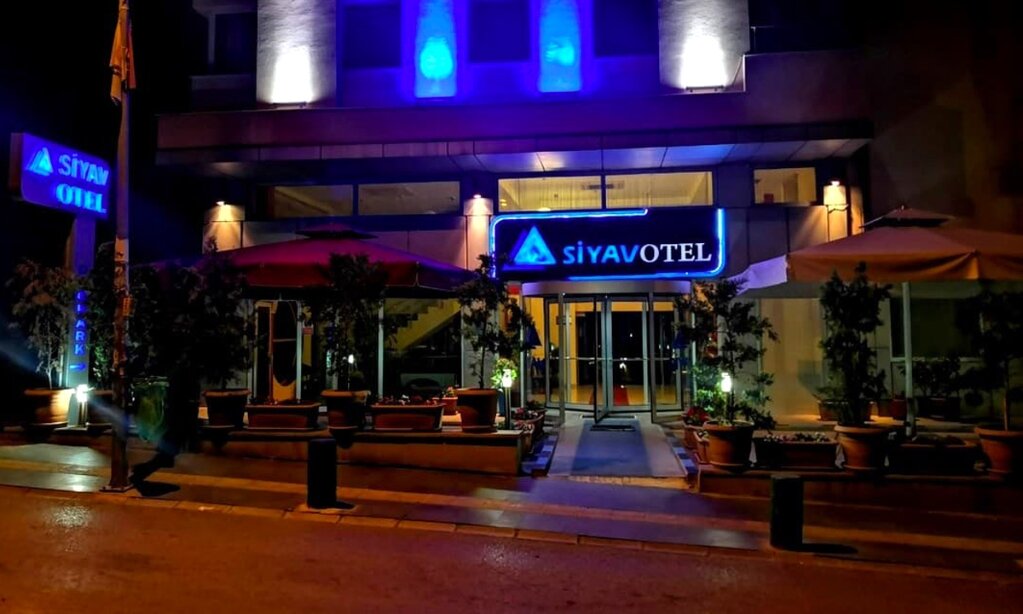 Siyav Otel