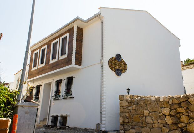 Tenes Otel