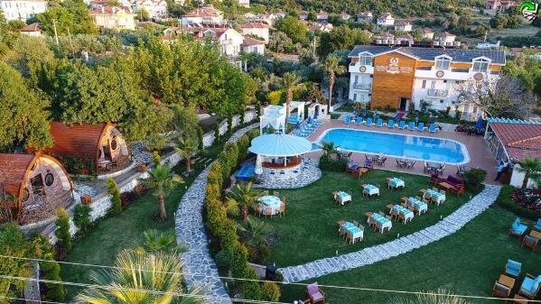 İksirci Baba Hotel