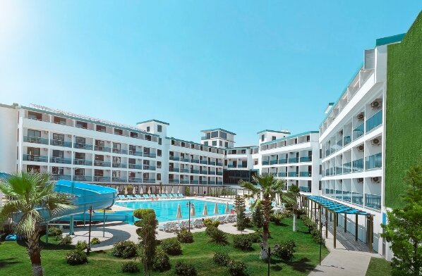 Rizom Beach Hotel