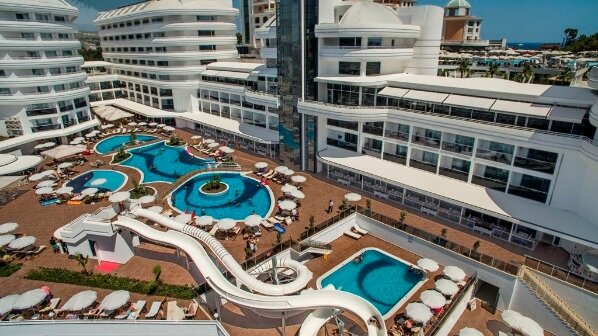 Laguna Beach Alya Resort & Spa