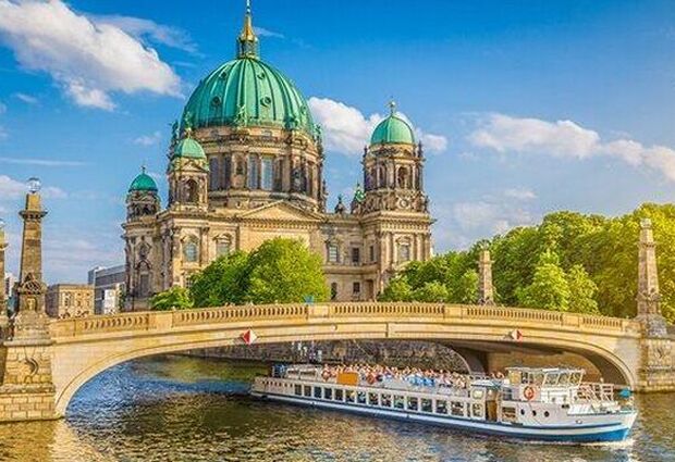 Antalya'dan Direkt Sefer ile Prag & Berlin Turu Rotası