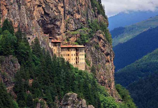Uçaklı Karadeniz ve Batum Turu 5 Gece Otel Konaklamalı
