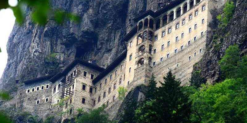 Uçaklı Karadeniz ve Batum Turu 4 Gece Otel Konaklamalı