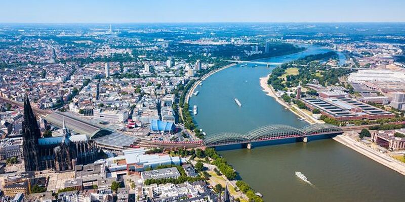 Yel Değirmenlerinden Eyfel'e Benelüks & Paris & Almanya Turu