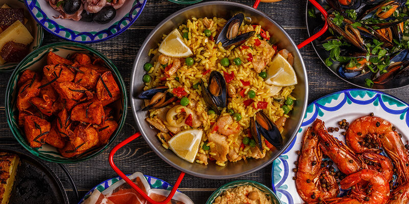 Malaga & Sevilla & Cordoba & Granada Özel Havayolları ile 4 Gece (LEI-LEI)